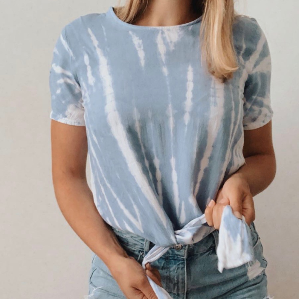 Light Blue White Tie Dye Tie Up Crop Top Tee Small